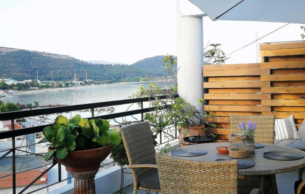Port View Suites 2 Кавала Экстерьер фото