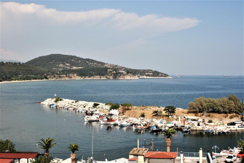 Port View Suites 2 Кавала Экстерьер фото